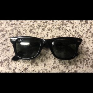 Good condition polarized Ray Ban Wayfarers